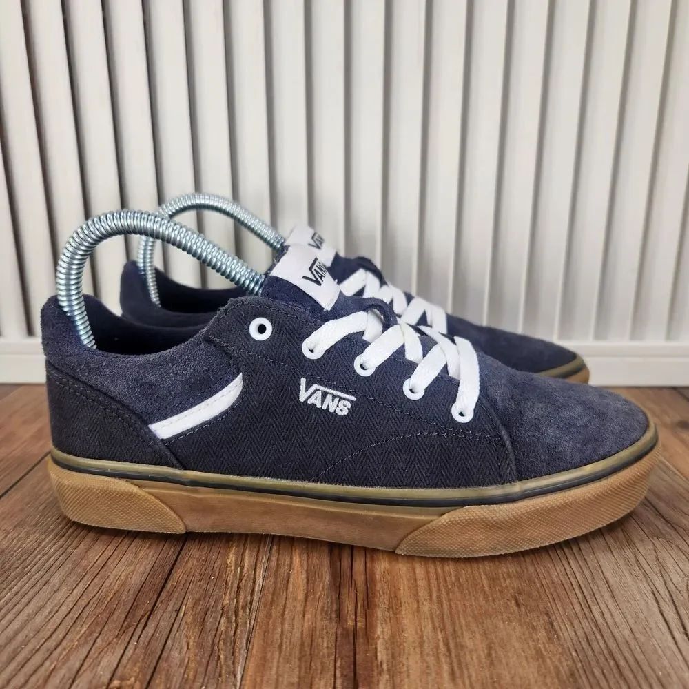 VANS Seldan Youth Sz 4 Navy Blue Suede Canvas Gum Sole Skate Low Sneakers Shoes